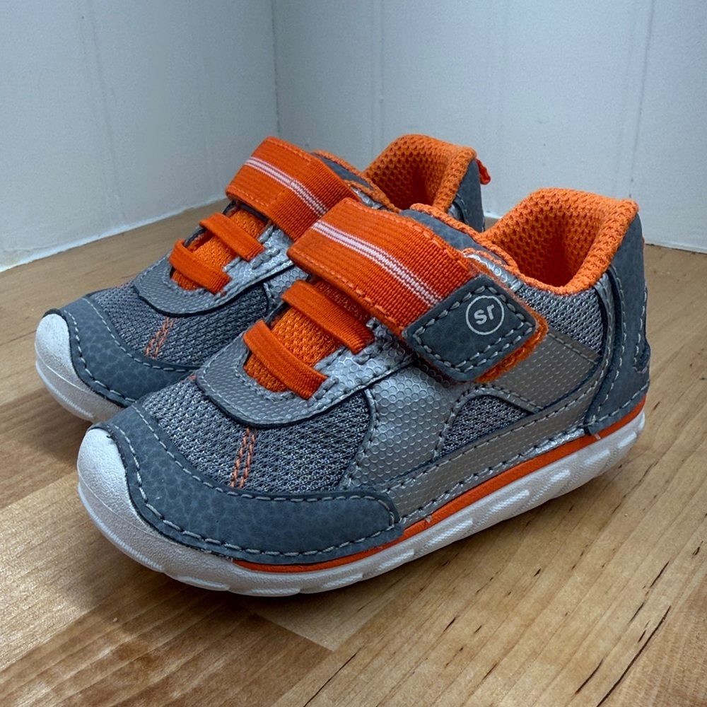 Stride Rite SM Jamie Boy 3.5M Running Sneakers Shoe Silver Orange